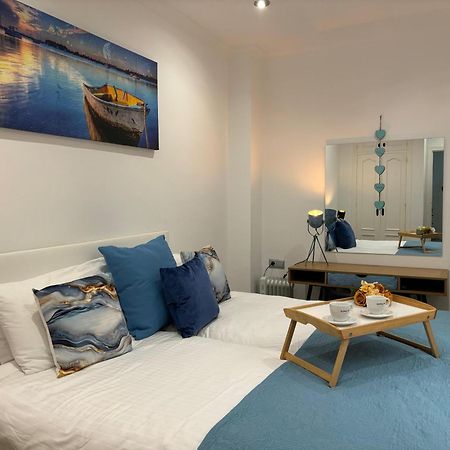 شقة Port House, Paseo Maritimo,A Un Minuto Playa فوينخيرولا المظهر الخارجي الصورة