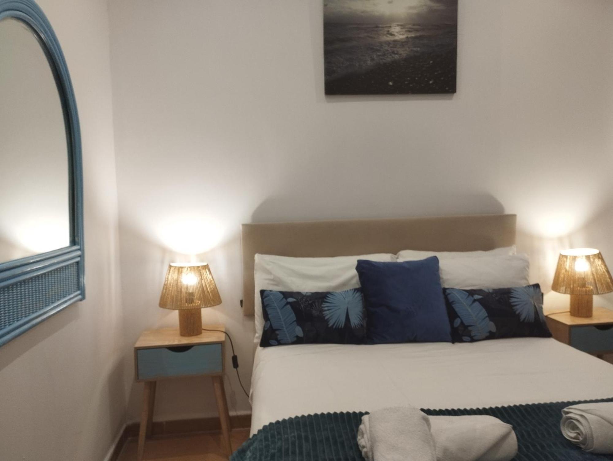 شقة Port House, Paseo Maritimo,A Un Minuto Playa فوينخيرولا المظهر الخارجي الصورة