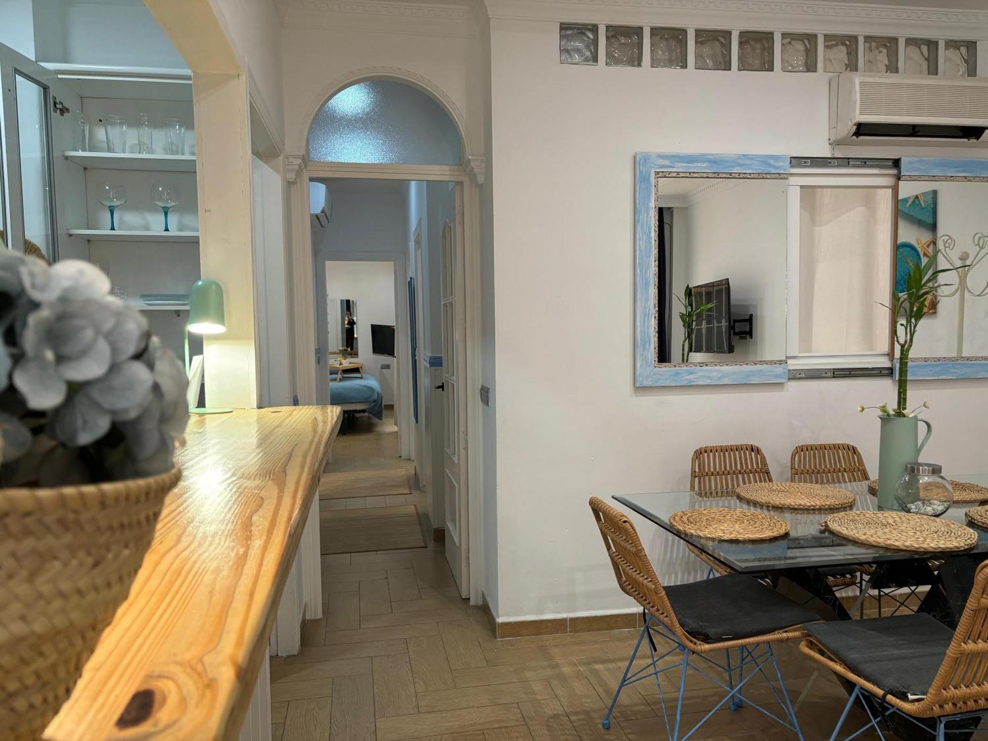 شقة Port House, Paseo Maritimo,A Un Minuto Playa فوينخيرولا المظهر الخارجي الصورة