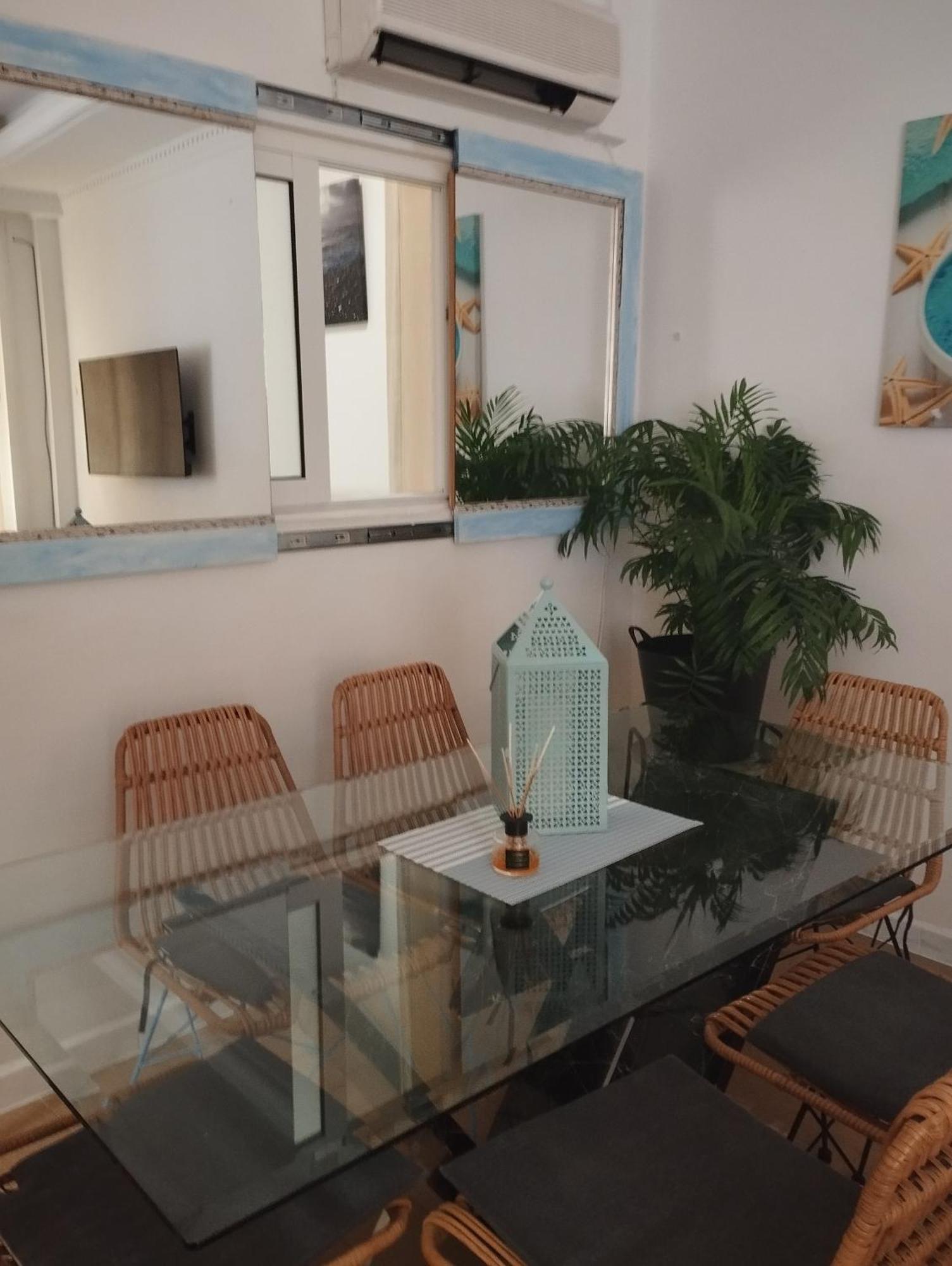 شقة Port House, Paseo Maritimo,A Un Minuto Playa فوينخيرولا المظهر الخارجي الصورة